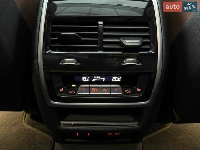 Синій БМВ X7, об'ємом двигуна 4.4 л та пробігом 47 тис. км за 92900 $, фото 46 на Automoto.ua