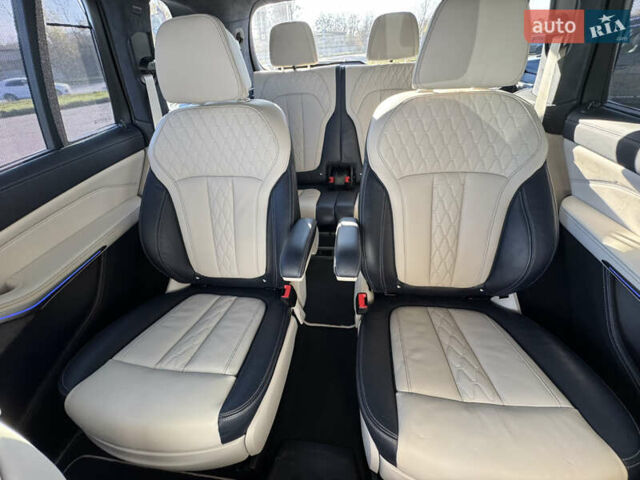 Синий БМВ X7, объемом двигателя 4.4 л и пробегом 100 тыс. км за 64900 $, фото 42 на Automoto.ua