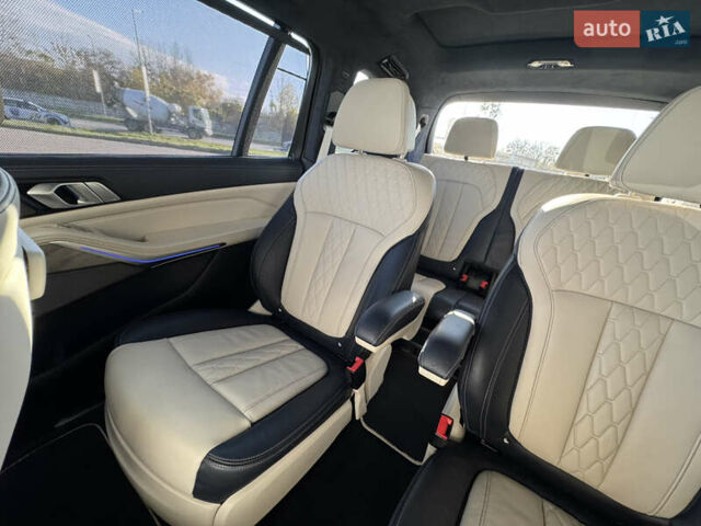 Синий БМВ X7, объемом двигателя 4.4 л и пробегом 100 тыс. км за 64900 $, фото 41 на Automoto.ua