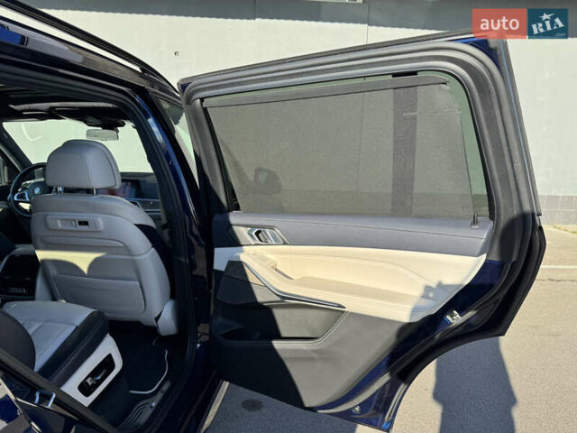 Синий БМВ X7, объемом двигателя 4.4 л и пробегом 100 тыс. км за 64900 $, фото 49 на Automoto.ua