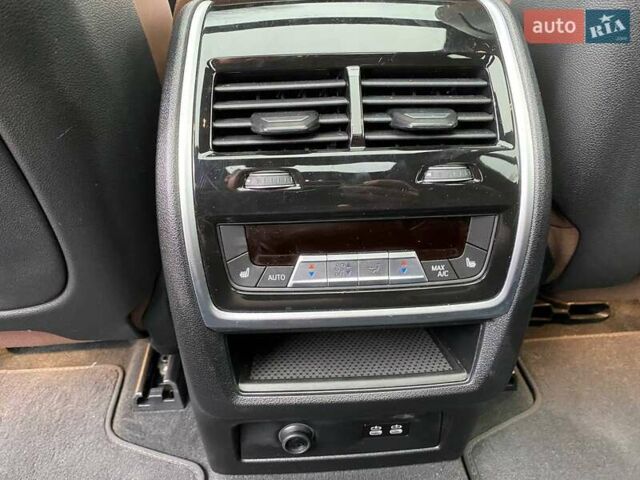 Синий БМВ X7, объемом двигателя 4.39 л и пробегом 39 тыс. км за 78900 $, фото 43 на Automoto.ua