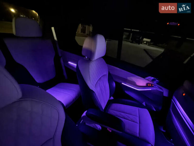 Синий БМВ X7, объемом двигателя 4.4 л и пробегом 100 тыс. км за 64900 $, фото 70 на Automoto.ua
