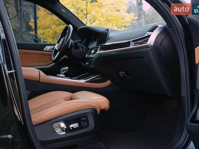 Синий БМВ X7, объемом двигателя 4.4 л и пробегом 74 тыс. км за 88000 $, фото 26 на Automoto.ua