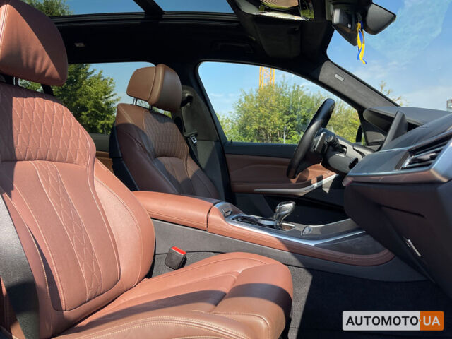 Синий БМВ X7, объемом двигателя 4.4 л и пробегом 35 тыс. км за 91999 $, фото 10 на Automoto.ua