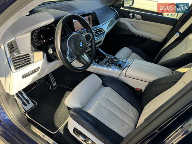 Синий БМВ X7, объемом двигателя 4.4 л и пробегом 100 тыс. км за 64900 $, фото 19 на Automoto.ua