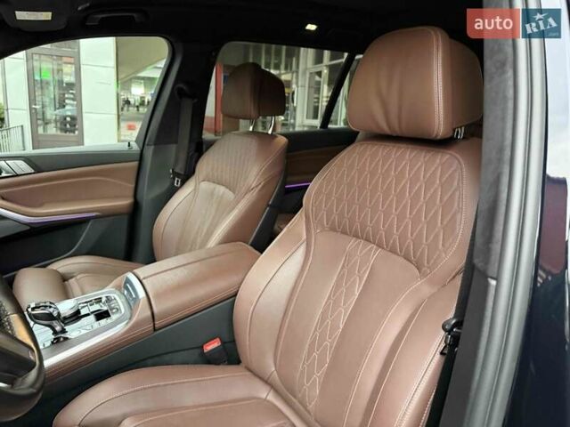 Синій БМВ X7, об'ємом двигуна 4.4 л та пробігом 47 тис. км за 92900 $, фото 21 на Automoto.ua