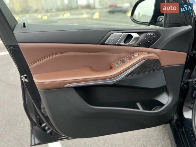 Синий БМВ X7, объемом двигателя 3 л и пробегом 148 тыс. км за 75000 $, фото 34 на Automoto.ua