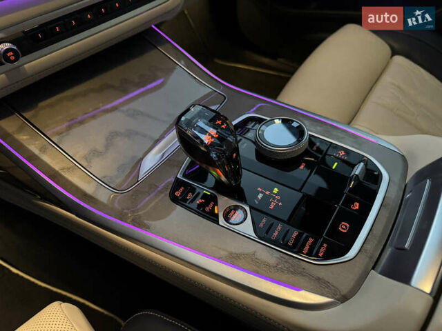 Синий БМВ X7, объемом двигателя 4.4 л и пробегом 100 тыс. км за 64900 $, фото 40 на Automoto.ua