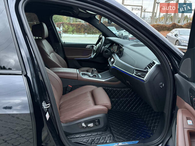 Синий БМВ X7, объемом двигателя 2.99 л и пробегом 65 тыс. км за 96000 $, фото 23 на Automoto.ua