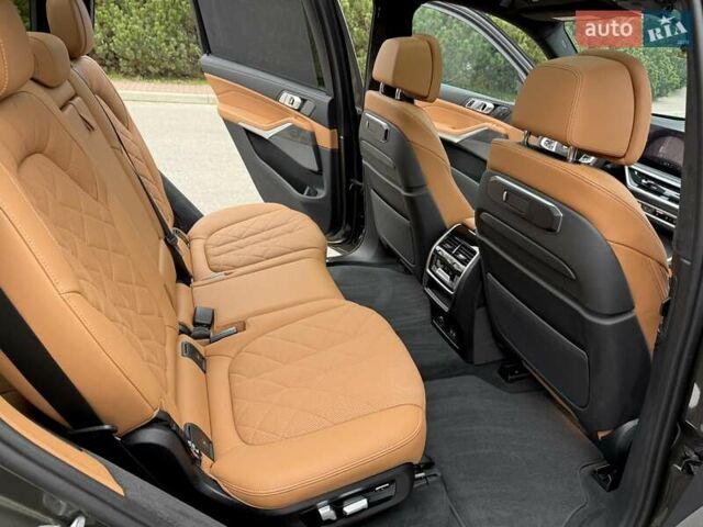 Зеленый БМВ X7, объемом двигателя 3 л и пробегом 4 тыс. км за 99500 $, фото 43 на Automoto.ua