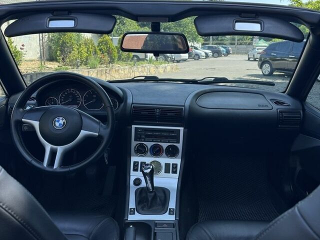 Черный БМВ Зет 3, объемом двигателя 1.9 л и пробегом 380 тыс. км за 9899 $, фото 16 на Automoto.ua