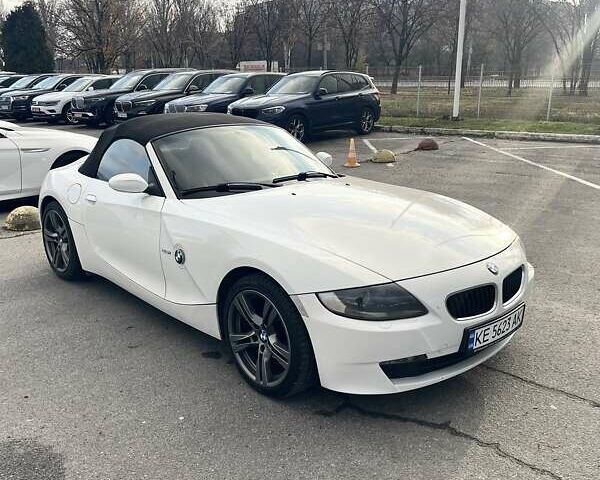 Белый БМВ Зет 4, объемом двигателя 2.5 л и пробегом 165 тыс. км за 10999 $, фото 6 на Automoto.ua