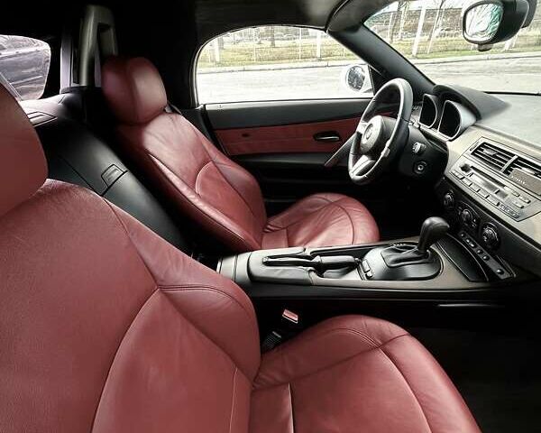 Белый БМВ Зет 4, объемом двигателя 2.5 л и пробегом 165 тыс. км за 10999 $, фото 8 на Automoto.ua