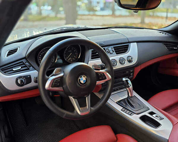 Белый БМВ Зет 4, объемом двигателя 2.5 л и пробегом 127 тыс. км за 17500 $, фото 4 на Automoto.ua