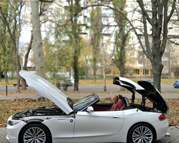 Белый БМВ Зет 4, объемом двигателя 2.5 л и пробегом 127 тыс. км за 17500 $, фото 5 на Automoto.ua