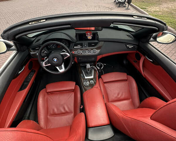 Белый БМВ Зет 4, объемом двигателя 2 л и пробегом 131 тыс. км за 17999 $, фото 29 на Automoto.ua