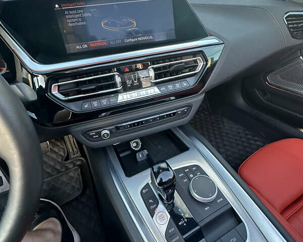 Чорний БМВ Зет 4, об'ємом двигуна 2 л та пробігом 45 тис. км за 36400 $, фото 10 на Automoto.ua