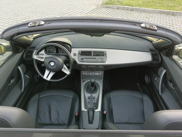 Чорний БМВ Зет 4, об'ємом двигуна 0 л та пробігом 230 тис. км за 10400 $, фото 6 на Automoto.ua