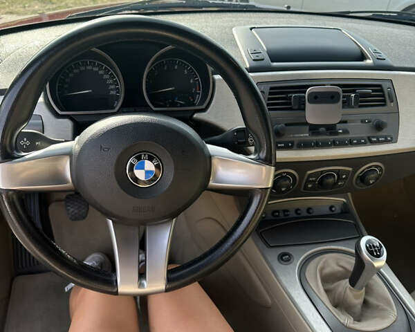 Красный БМВ Зет 4, объемом двигателя 2.49 л и пробегом 92 тыс. км за 10900 $, фото 16 на Automoto.ua