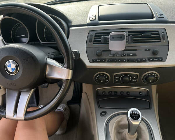 Красный БМВ Зет 4, объемом двигателя 2.49 л и пробегом 92 тыс. км за 10900 $, фото 15 на Automoto.ua