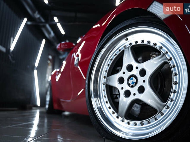 Красный БМВ Зет 4, объемом двигателя 3 л и пробегом 96 тыс. км за 16000 $, фото 3 на Automoto.ua