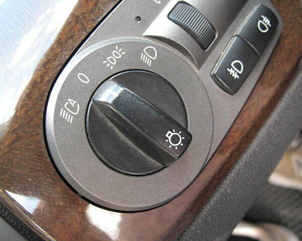 Серый БМВ Зет 4, объемом двигателя 3 л и пробегом 181 тыс. км за 9900 $, фото 60 на Automoto.ua