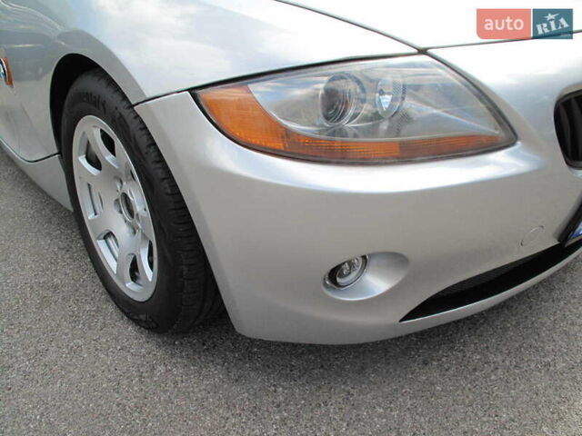 Серый БМВ Зет 4, объемом двигателя 3 л и пробегом 181 тыс. км за 9900 $, фото 15 на Automoto.ua