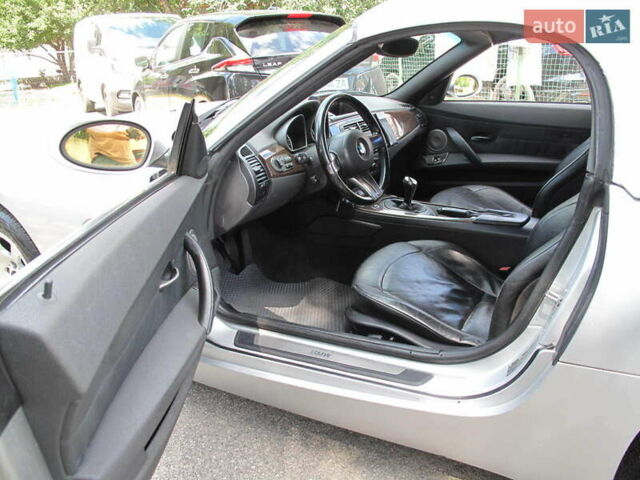 Серый БМВ Зет 4, объемом двигателя 3 л и пробегом 181 тыс. км за 9900 $, фото 37 на Automoto.ua