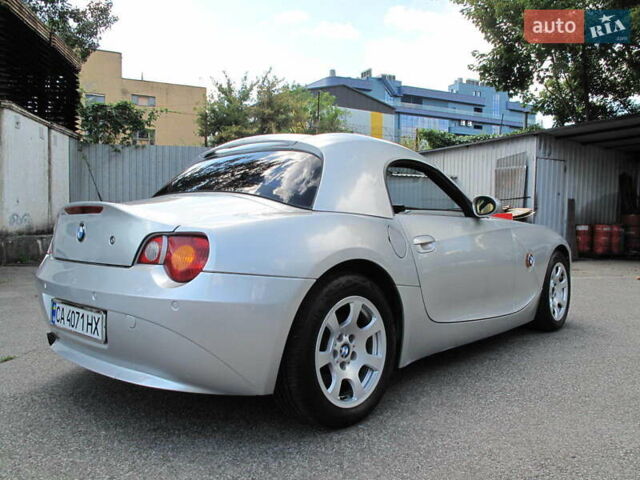 Серый БМВ Зет 4, объемом двигателя 3 л и пробегом 181 тыс. км за 9900 $, фото 5 на Automoto.ua