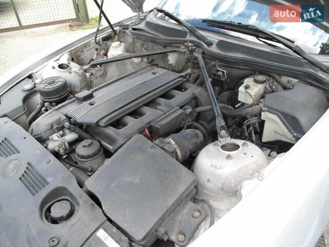 Серый БМВ Зет 4, объемом двигателя 3 л и пробегом 181 тыс. км за 9900 $, фото 56 на Automoto.ua