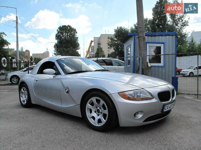 Серый БМВ Зет 4, объемом двигателя 3 л и пробегом 181 тыс. км за 9900 $, фото 8 на Automoto.ua