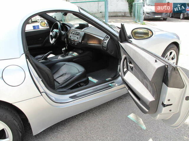 Серый БМВ Зет 4, объемом двигателя 3 л и пробегом 181 тыс. км за 9900 $, фото 21 на Automoto.ua