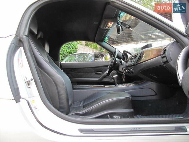 Серый БМВ Зет 4, объемом двигателя 3 л и пробегом 181 тыс. км за 9900 $, фото 47 на Automoto.ua