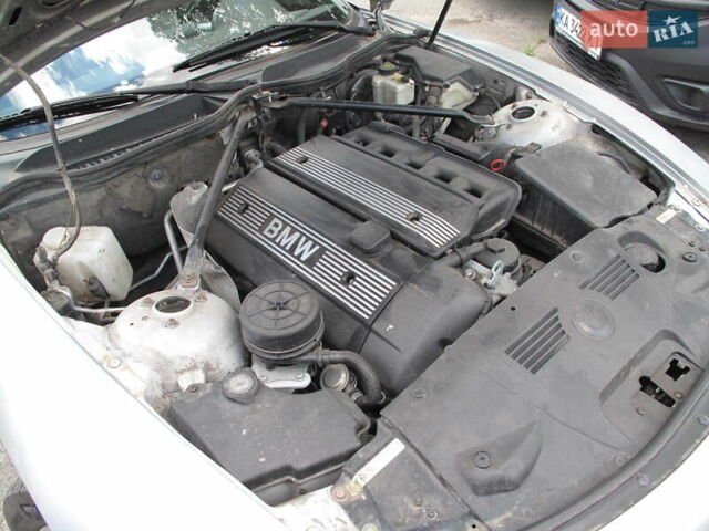 Серый БМВ Зет 4, объемом двигателя 3 л и пробегом 181 тыс. км за 9900 $, фото 55 на Automoto.ua