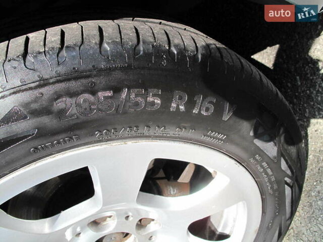 Серый БМВ Зет 4, объемом двигателя 3 л и пробегом 181 тыс. км за 9900 $, фото 83 на Automoto.ua