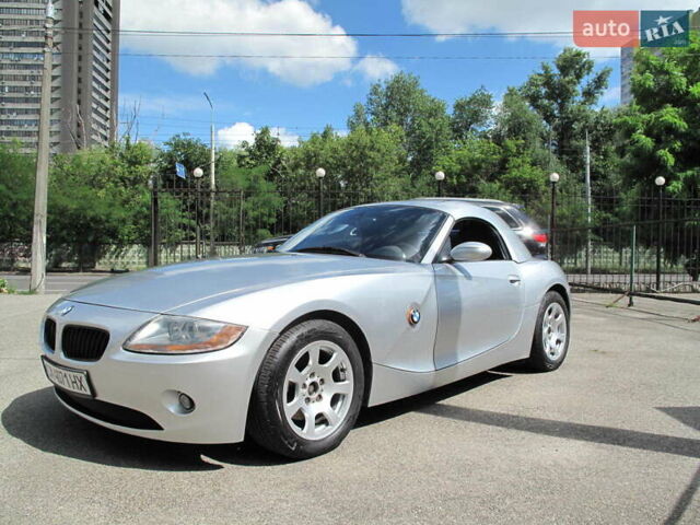 Серый БМВ Зет 4, объемом двигателя 3 л и пробегом 181 тыс. км за 9900 $, фото 1 на Automoto.ua