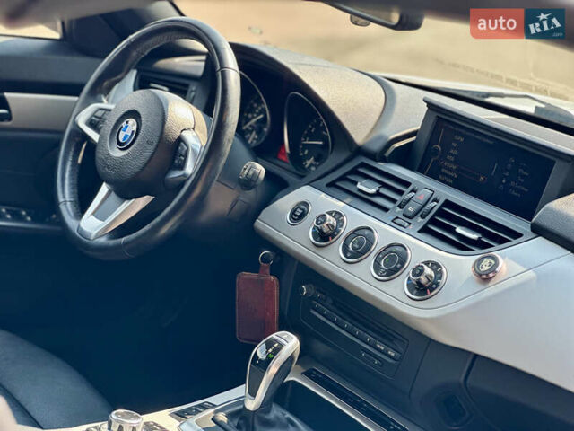 Серый БМВ Зет 4, объемом двигателя 2 л и пробегом 152 тыс. км за 14900 $, фото 14 на Automoto.ua
