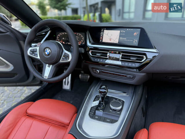 Сірий БМВ Зет 4, об'ємом двигуна 3 л та пробігом 18 тис. км за 48900 $, фото 84 на Automoto.ua