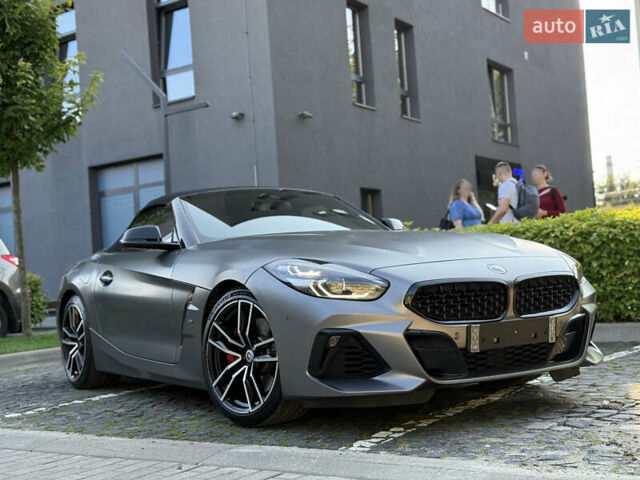 Серый БМВ Зет 4, объемом двигателя 3 л и пробегом 19 тыс. км за 49900 $, фото 1 на Automoto.ua