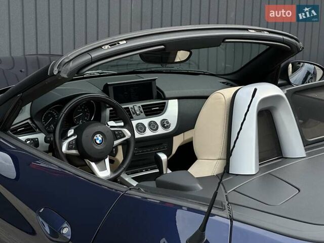 Синий БМВ Зет 4, объемом двигателя 2.5 л и пробегом 67 тыс. км за 19900 $, фото 22 на Automoto.ua