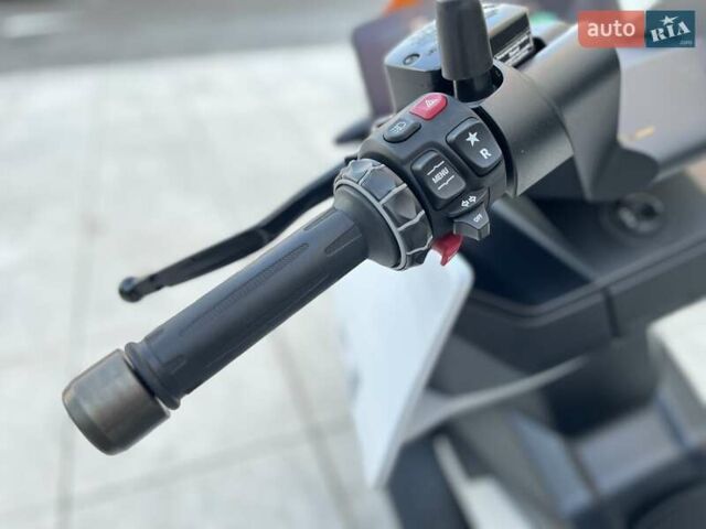 Белый БМВ CE 04, объемом двигателя 0 л и пробегом 3 тыс. км за 11106 $, фото 14 на Automoto.ua