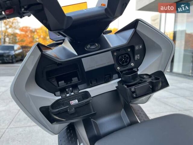 Белый БМВ CE 04, объемом двигателя 0 л и пробегом 3 тыс. км за 11106 $, фото 16 на Automoto.ua