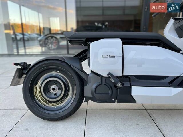 Белый БМВ CE 04, объемом двигателя 0 л и пробегом 3 тыс. км за 11106 $, фото 9 на Automoto.ua