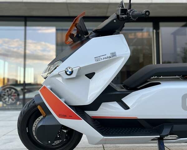 Белый БМВ CE 04, объемом двигателя 0 л и пробегом 3 тыс. км за 11106 $, фото 8 на Automoto.ua