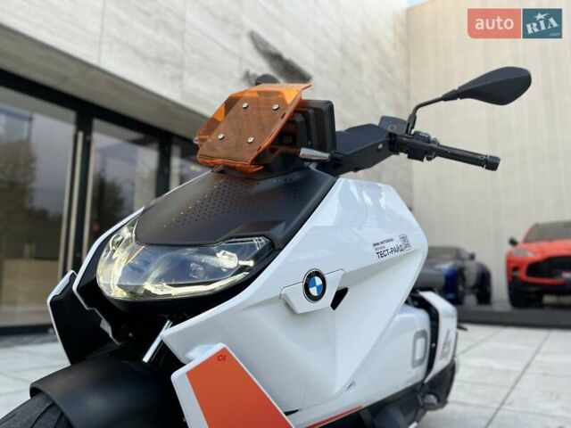 Белый БМВ CE 04, объемом двигателя 0 л и пробегом 3 тыс. км за 11106 $, фото 11 на Automoto.ua