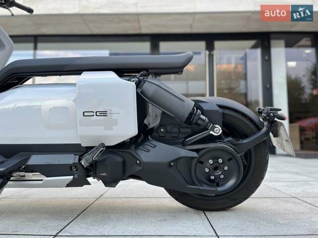 Белый БМВ CE 04, объемом двигателя 0 л и пробегом 3 тыс. км за 11106 $, фото 10 на Automoto.ua