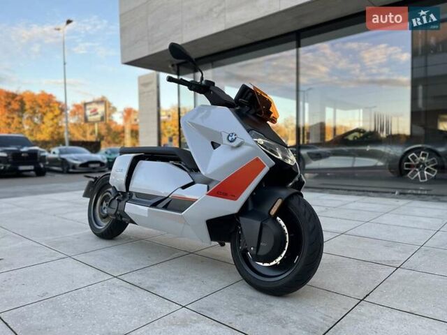 Белый БМВ CE 04, объемом двигателя 0 л и пробегом 3 тыс. км за 11106 $, фото 1 на Automoto.ua