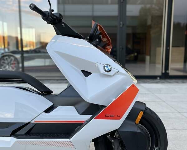Белый БМВ CE 04, объемом двигателя 0 л и пробегом 3 тыс. км за 11106 $, фото 7 на Automoto.ua