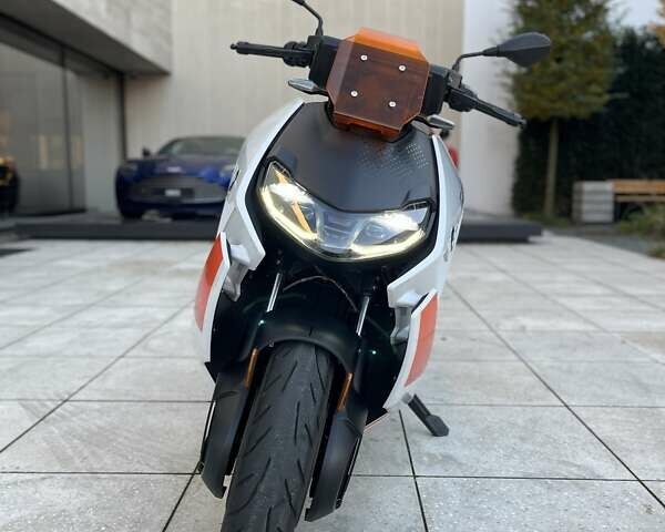 Белый БМВ CE 04, объемом двигателя 0 л и пробегом 3 тыс. км за 11106 $, фото 6 на Automoto.ua