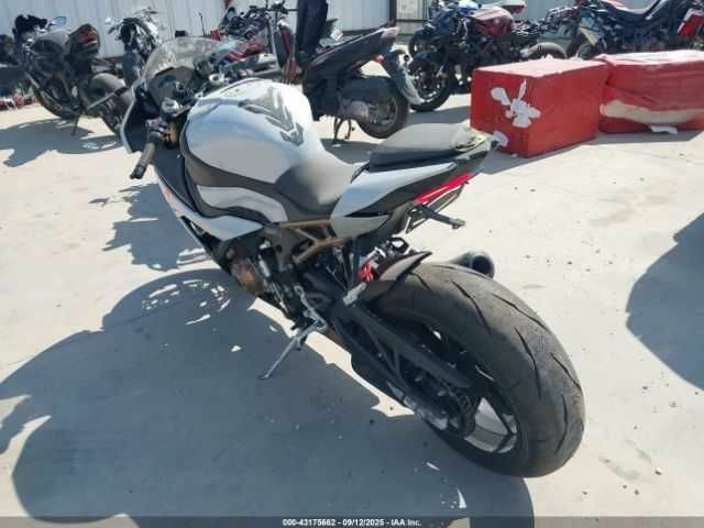 БМВ Другая, объемом двигателя 1 л и пробегом 0 тыс. км за 8000 $, фото 2 на Automoto.ua